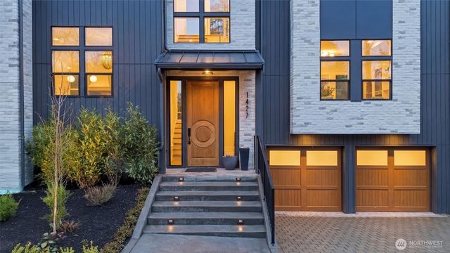1427 Woodrow Place E, Seattle, WA 98112