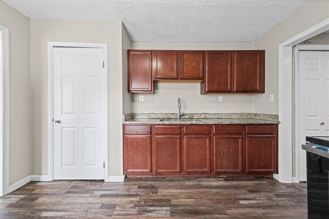 20480 Mada Avenue, Southfield, MI 48075