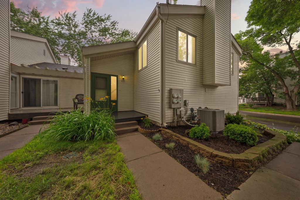 435 Fontaine Court, Woodbury, MN 55125 — exterior