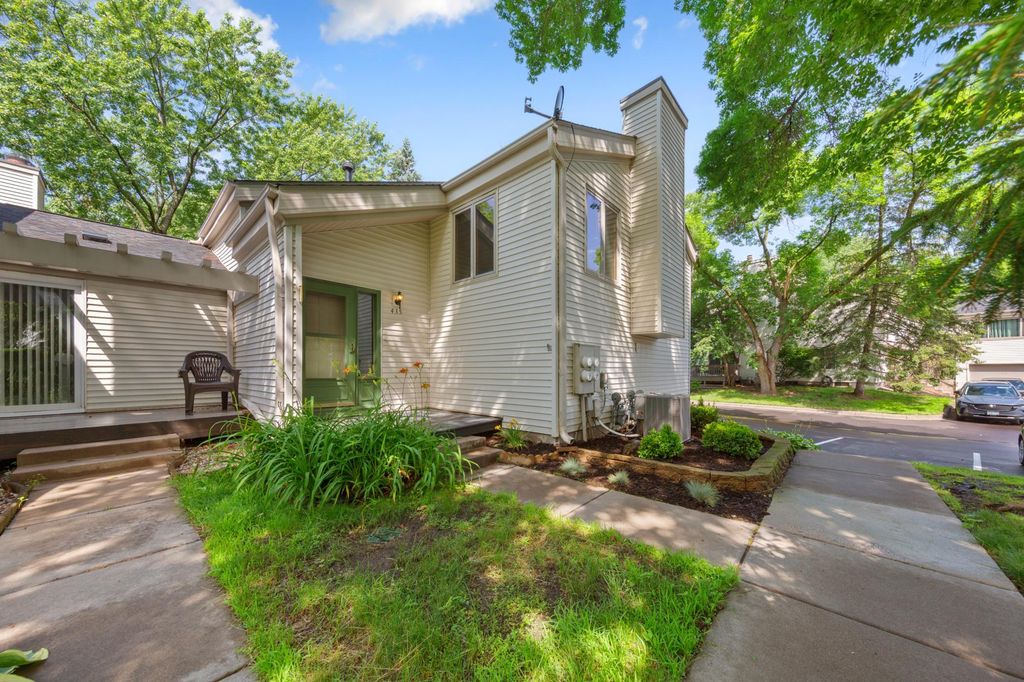 435 Fontaine Court, Woodbury, MN 55125 — photo 3