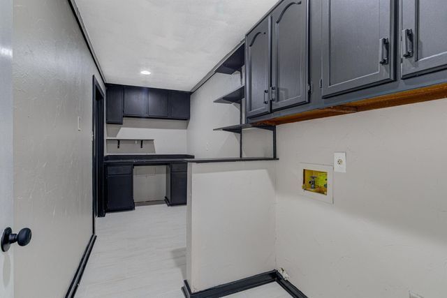 7801 AUTUMN CREEK DR, Memphis, TN 38018