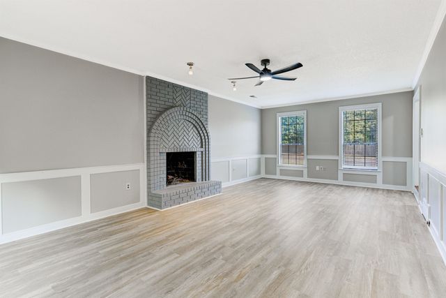 7801 AUTUMN CREEK DR, Memphis, TN 38018