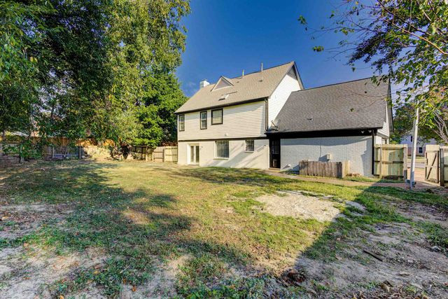 7801 AUTUMN CREEK DR, Memphis, TN 38018