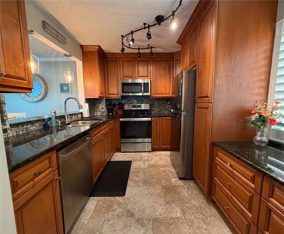 5541 LA PUERTA DEL SOL BOULEVARD S 317, St Petersburg, FL 33715