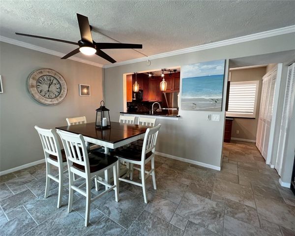 5541 LA PUERTA DEL SOL BOULEVARD S 317, St Petersburg, FL 33715