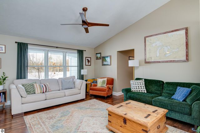 6107 Jeffrey Place, Grawn, MI 49637