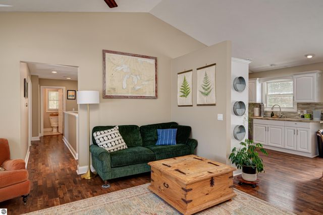 6107 Jeffrey Place, Grawn, MI 49637