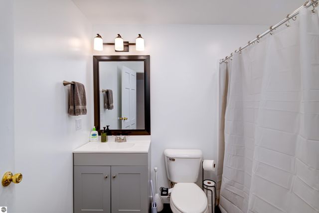 6107 Jeffrey Place, Grawn, MI 49637