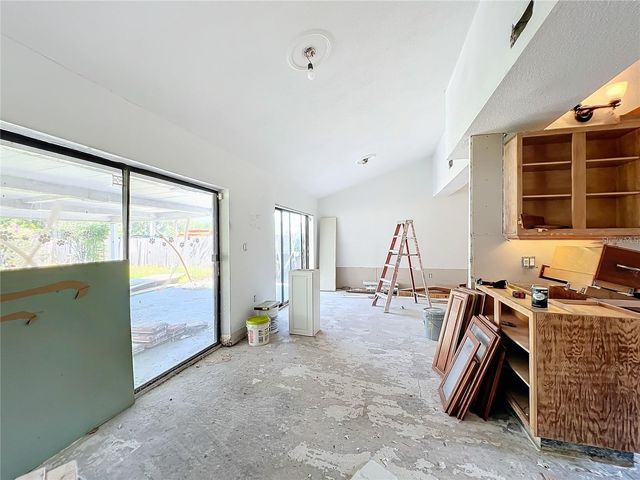 2703 S SHINE AVENUE, Orlando, FL 32806