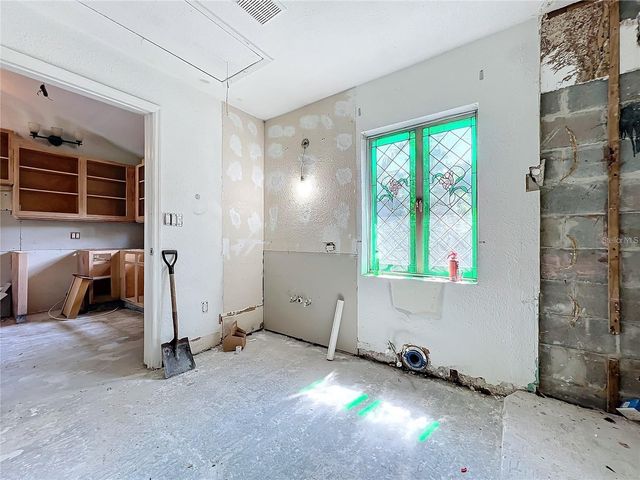 2703 S SHINE AVENUE, Orlando, FL 32806