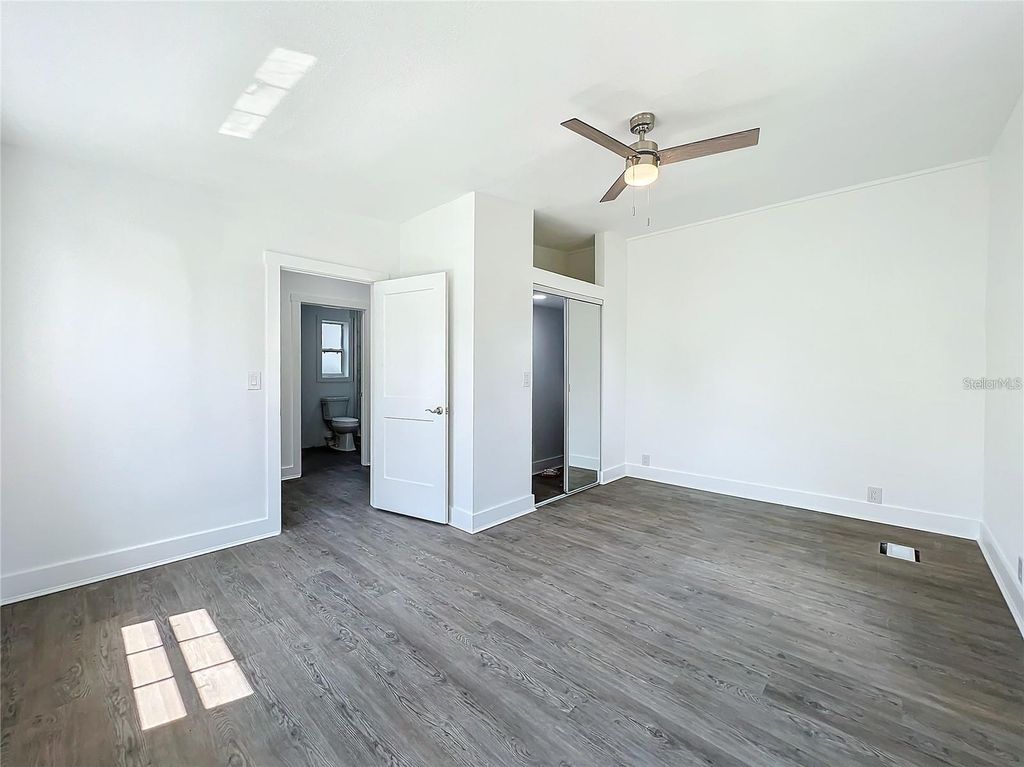 Image 19 of property listing at 2703 S SHINE AVENUE, Orlando, FL 32806