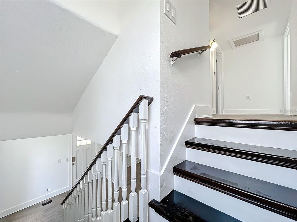 Image 22 of property listing at 2703 S SHINE AVENUE, Orlando, FL 32806