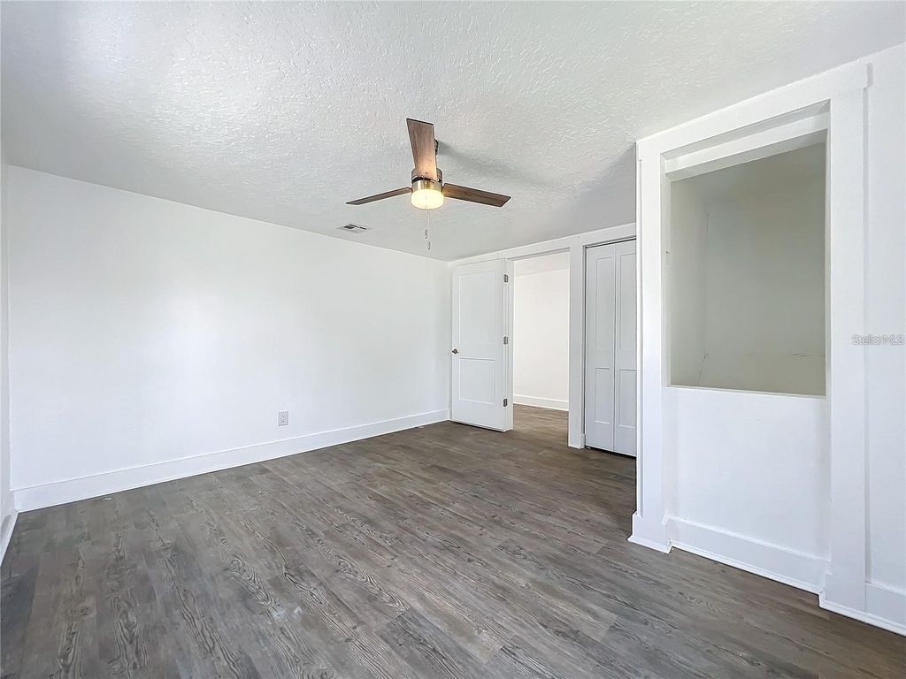 Image 24 of property listing at 2703 S SHINE AVENUE, Orlando, FL 32806