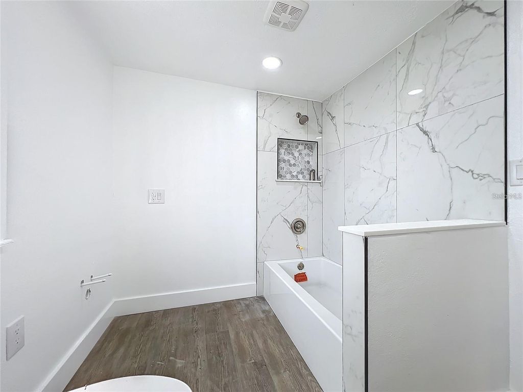 Image 26 of property listing at 2703 S SHINE AVENUE, Orlando, FL 32806