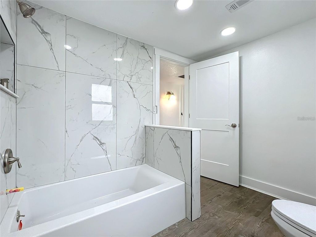 Image 27 of property listing at 2703 S SHINE AVENUE, Orlando, FL 32806