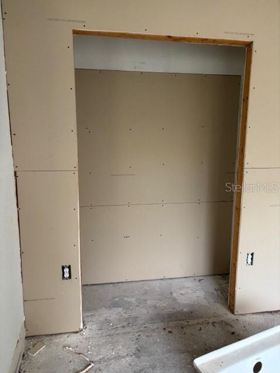 Image 39 of property listing at 2703 S SHINE AVENUE, Orlando, FL 32806