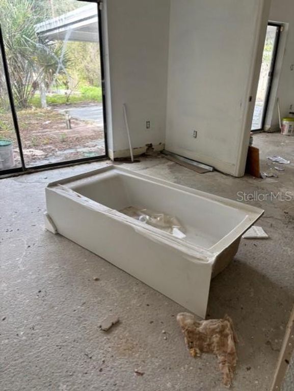 Image 45 of property listing at 2703 S SHINE AVENUE, Orlando, FL 32806