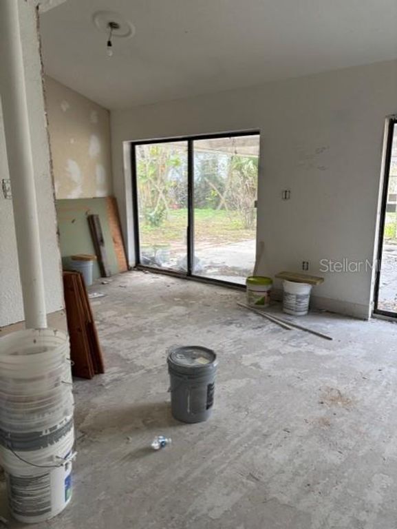 Image 46 of property listing at 2703 S SHINE AVENUE, Orlando, FL 32806