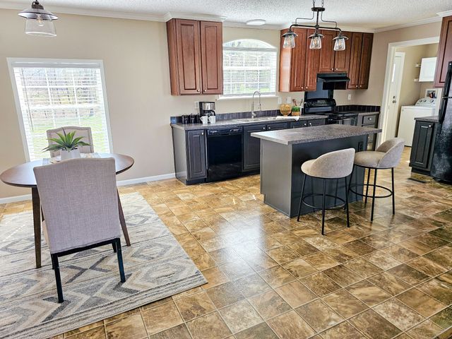 181 Duke Rd, Dickson, TN 37055