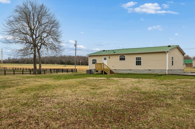 181 Duke Rd, Dickson, TN 37055