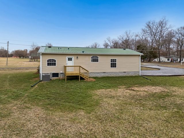 181 Duke Rd, Dickson, TN 37055