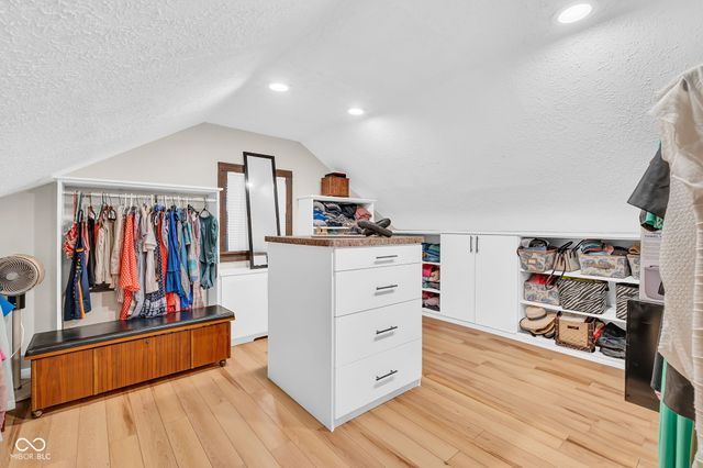 785 Pineview Drive, Zionsville, IN 46077