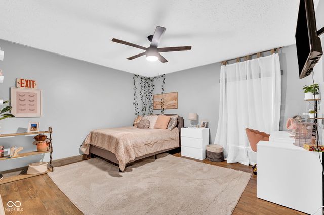 785 Pineview Drive, Zionsville, IN 46077