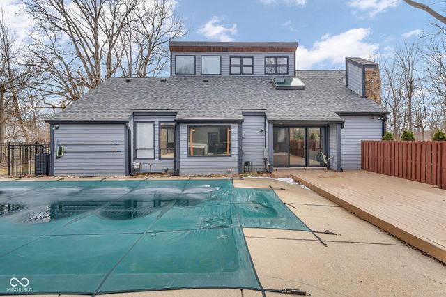 785 Pineview Drive, Zionsville, IN 46077