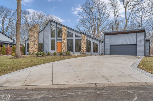 785 Pineview Drive, Zionsville, IN 46077