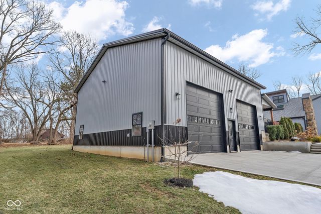 785 Pineview Drive, Zionsville, IN 46077