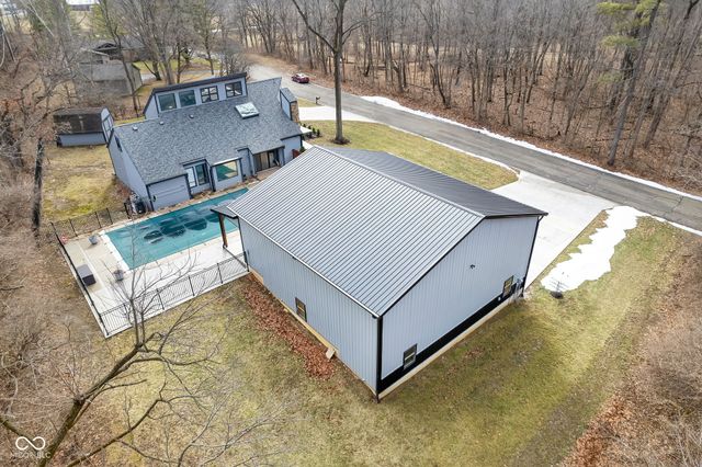 785 Pineview Drive, Zionsville, IN 46077