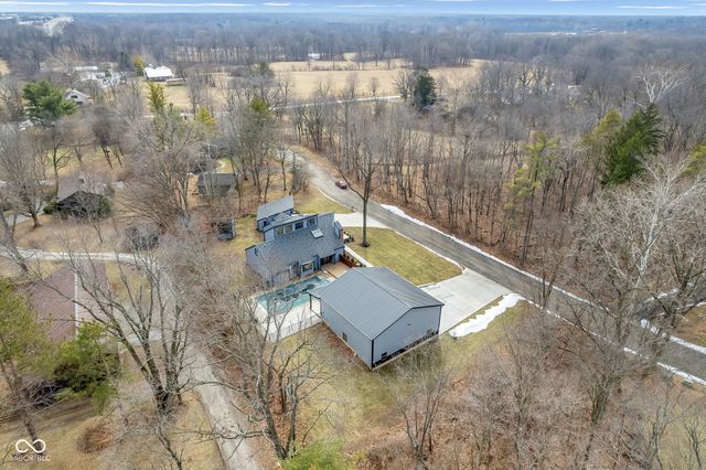 785 Pineview Drive, Zionsville, IN 46077