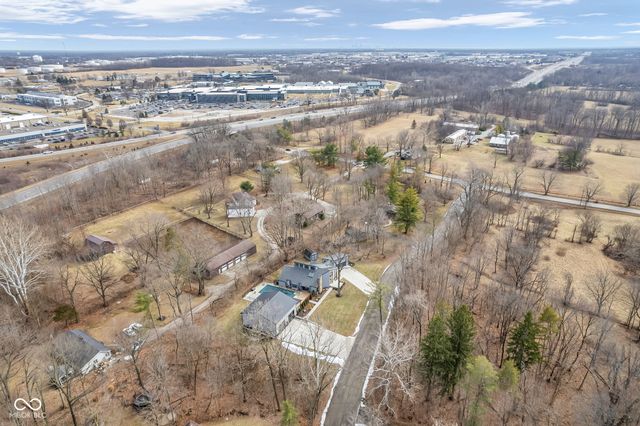 785 Pineview Drive, Zionsville, IN 46077