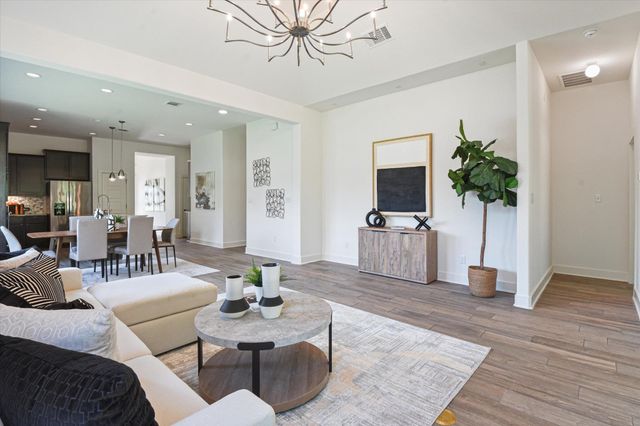 924 Centerra Hills CIR, Round Rock, TX 78665