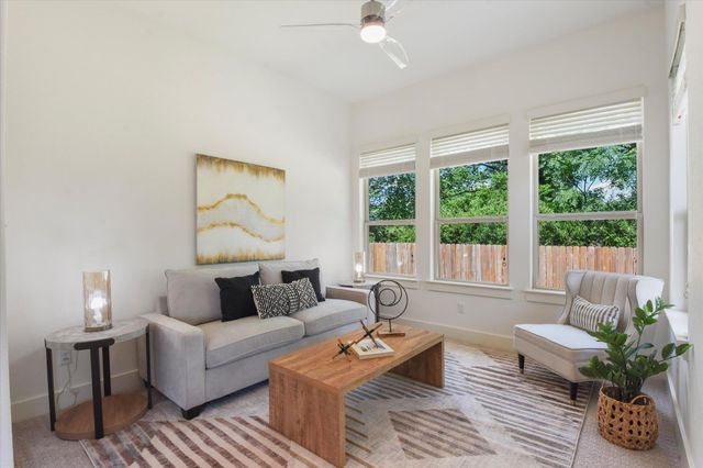 924 Centerra Hills CIR, Round Rock, TX 78665