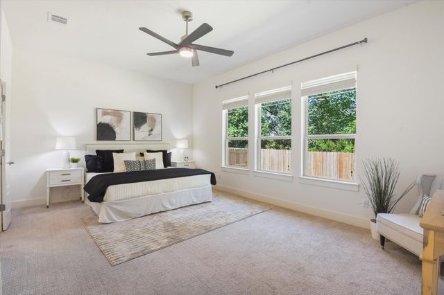 924 Centerra Hills CIR, Round Rock, TX 78665