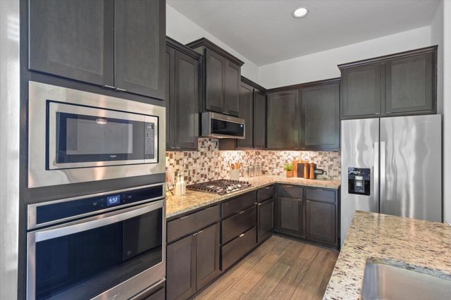 924 Centerra Hills CIR, Round Rock, TX 78665