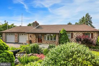 7212 CATHERINE DRIVE, Harrisburg, PA 17112