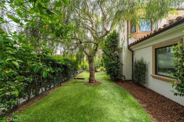 880 11th, Manhattan Beach, CA 90266