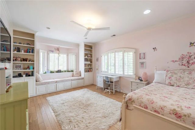 880 11th, Manhattan Beach, CA 90266