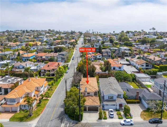 880 11th, Manhattan Beach, CA 90266