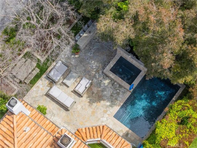 880 11th, Manhattan Beach, CA 90266