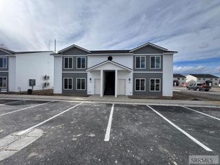 5400 Park Lawn Drive # 4, Chubbuck, ID 83202