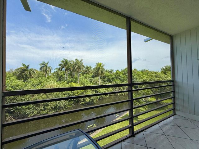 102 Royal Pk Drive 4C, Oakland Park, FL 33309