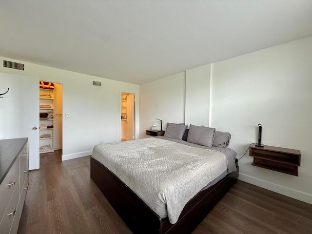 102 Royal Pk Drive 4C, Oakland Park, FL 33309
