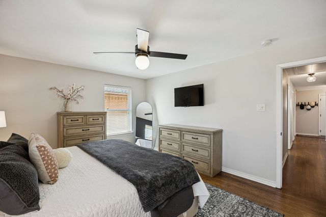 9646 Livenshire Drive, Dallas, TX 75238