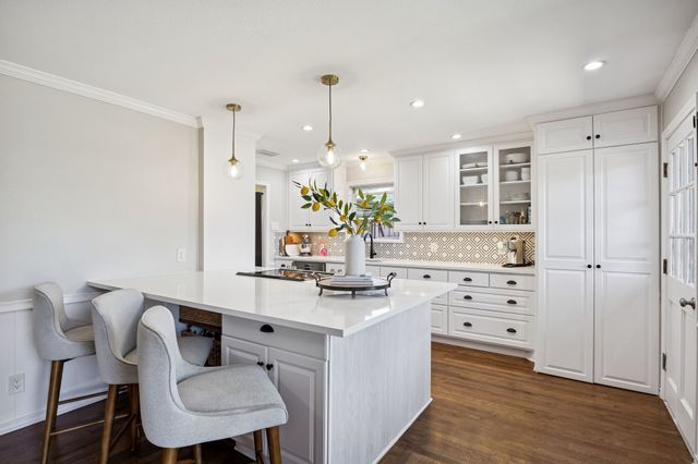 9646 Livenshire Drive, Dallas, TX 75238