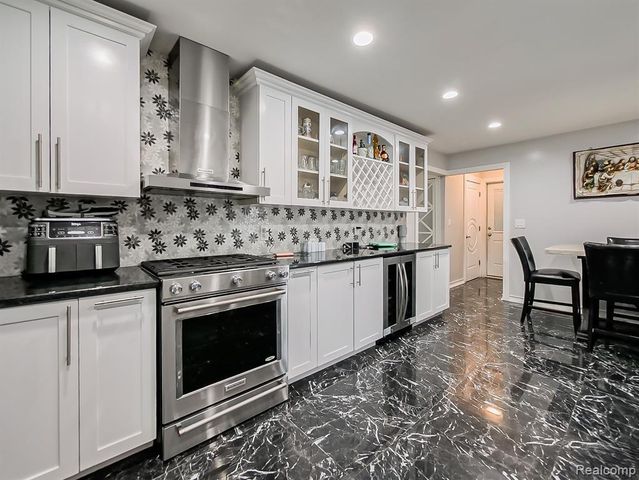 2196 Niagara drive Drive, Troy, MI 48083