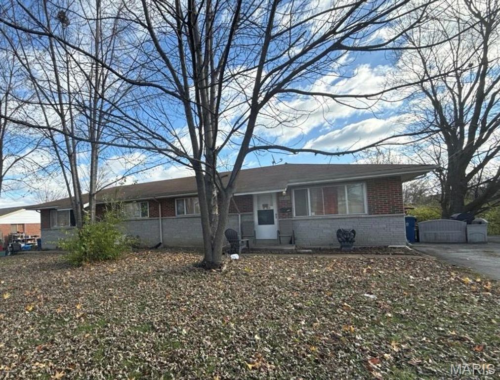 1116-1118 Chargene Street, St Charles, MO 63301