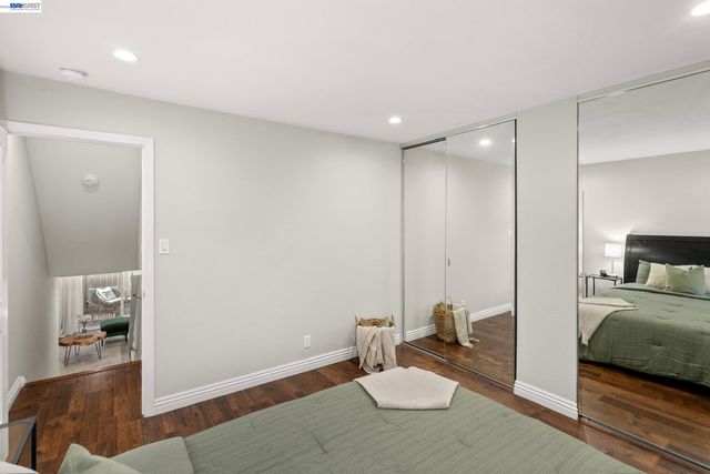 2724 Oak Rd 88, Walnut Creek, CA 94597